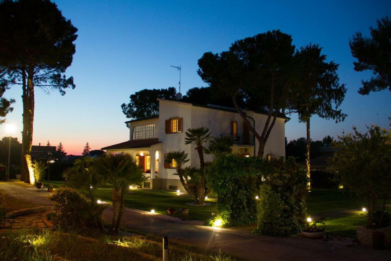 Bed and Breakfast Le Duchesse Трани Экстерьер фото