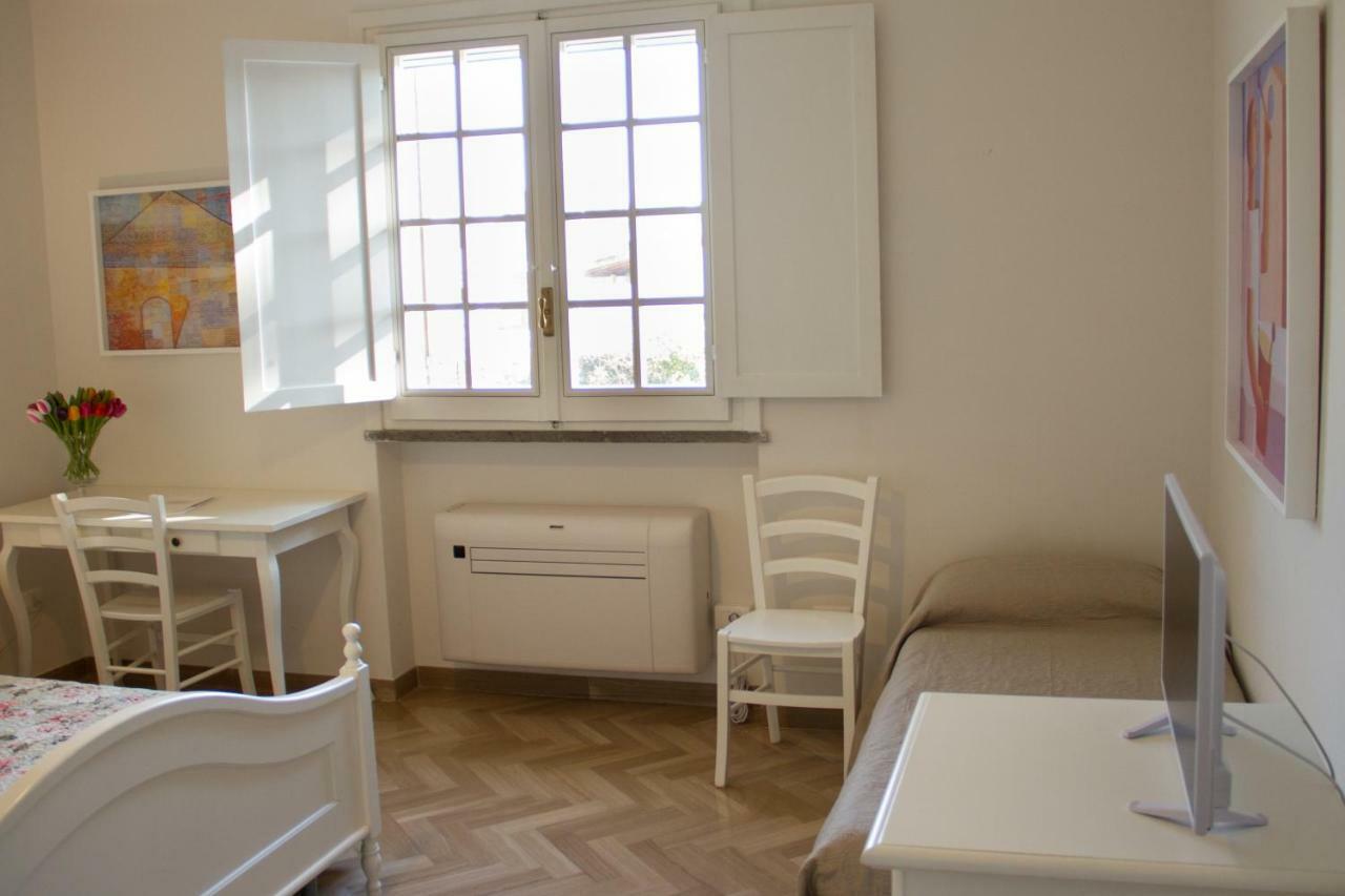 Bed and Breakfast Le Duchesse Трани Экстерьер фото